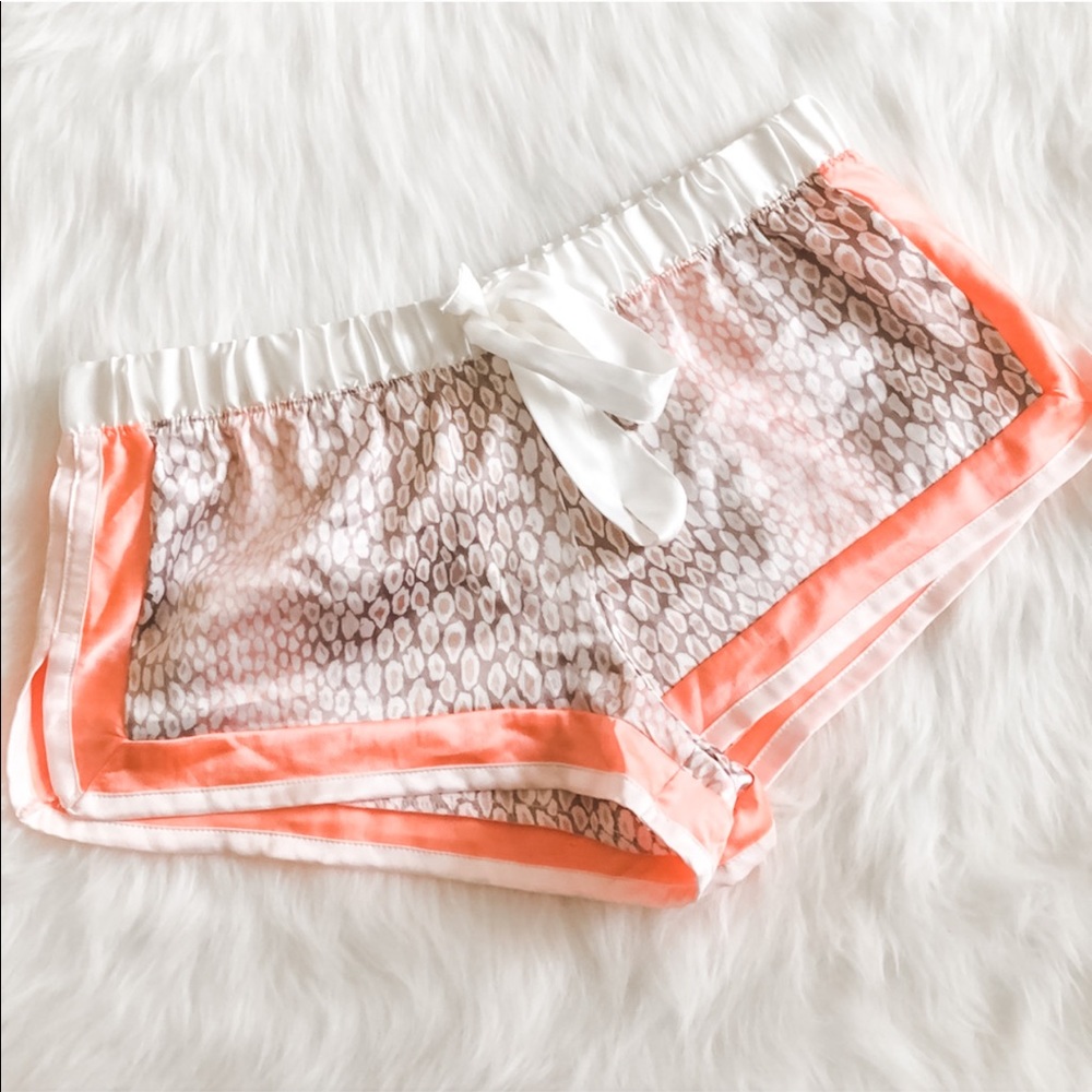 [victoria’s secret] leopard print satin shorts